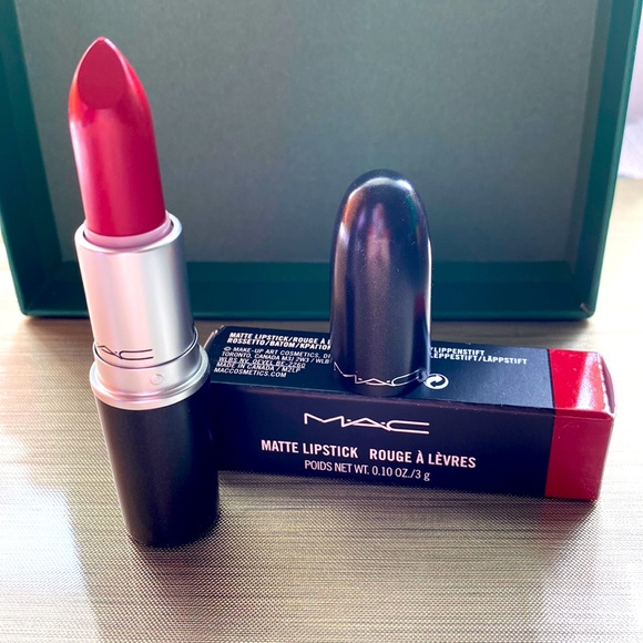 BRAND NEW MAC MATTE LIPSTICK Russian Red 612 ❤️❤️❤️ - Picture 2 of 7